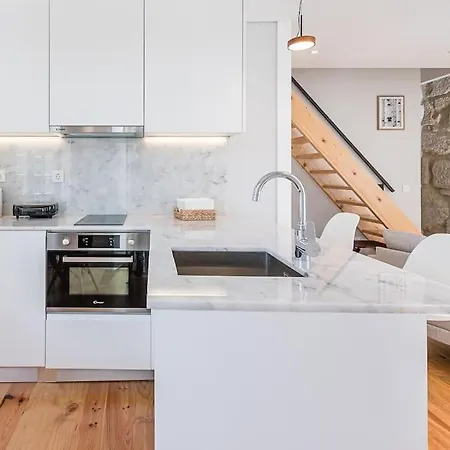 Cedofeita Balcony With Free Parking 아파트 *