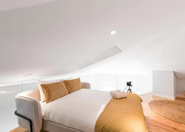 Cedofeita Balcony With Free Parking