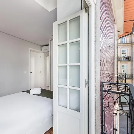 Cedofeita Balcony With Free Parking Apartment *