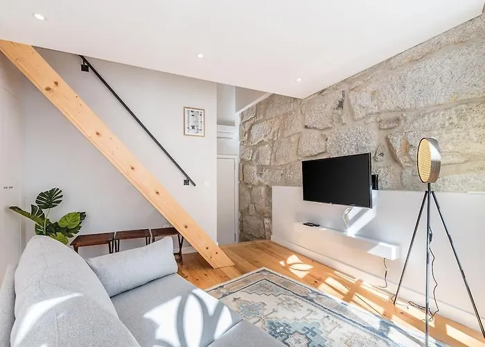 Cedofeita Balcony With Free Parking *