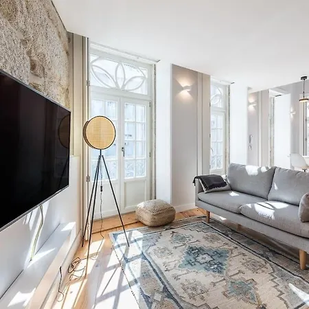 Cedofeita Balcony With Free Parking