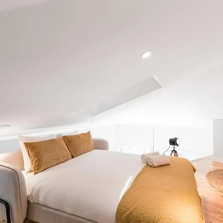 Cedofeita Balcony With Free Parking