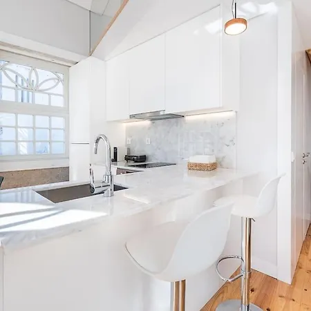 Cedofeita Balcony With Free Parking *